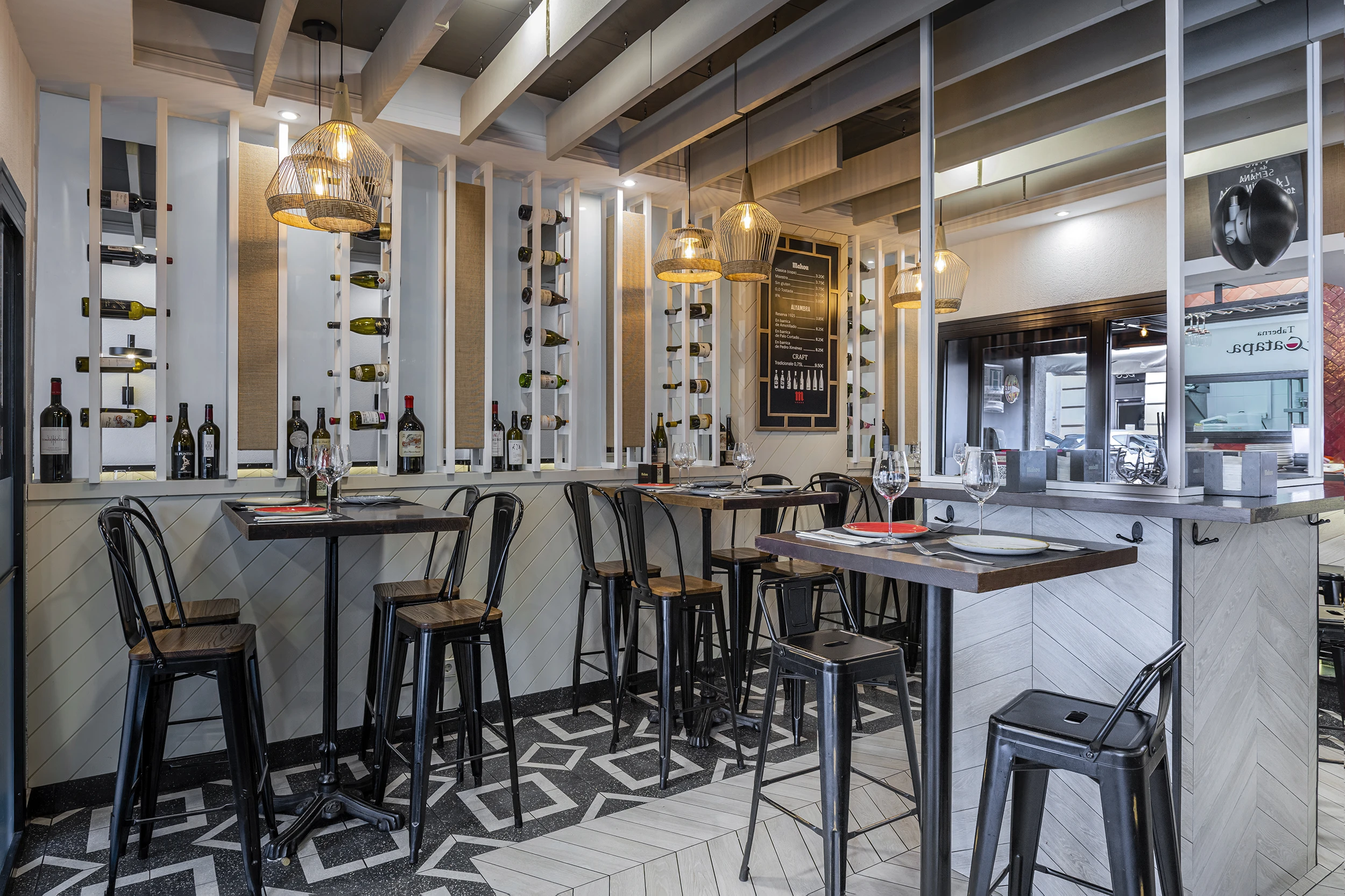 Taberna La Catapa - Restaurant in Retiro / Ibiza, Madrid